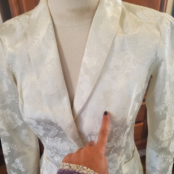 Vintage Betsey Johnson Embroidered Floral bridal Jacket Small white blazer - Picture 15 of 16